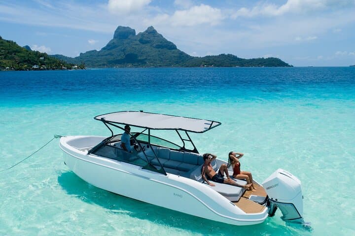 Bora Bora Luxury Water Lunch & Snorkel Cruise — Private Lagoon Experience