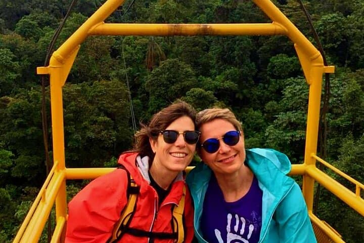 Full-Day Mindo Cloud Forest: Birds, Waterfalls, Chocolate & Cable Car