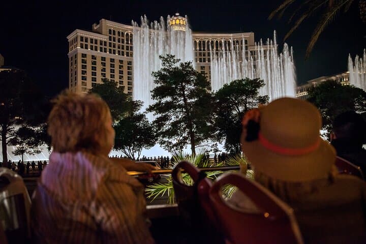 Las Vegas After Dark: Open-Top Night Tour to the Welcome Sign photo 4