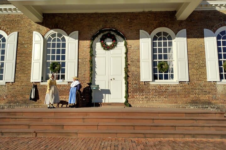 Walk Through an 18th-Century Christmas: Guided Colonial Tour in Williamsburg photo 4