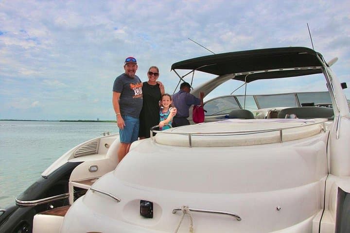 Private 60ft Yacht Rental in Cancún: Isla Mujeres & Snorkel Tours photo 1