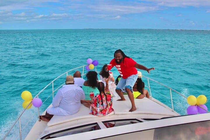 Private SeaRay 46ft Yacht Charter in Cancun to Isla Mujeres and Snorkel photo 4