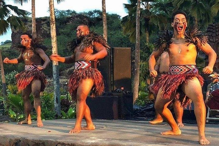 Chief's Luau at Wet 'n' Wild Hawaii — Oahu Luau with Hotel Transfers photo 4