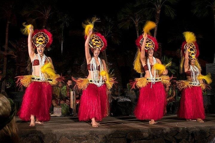 Chief's Luau at Wet 'n' Wild Hawaii — Oahu Luau with Hotel Transfers photo 1