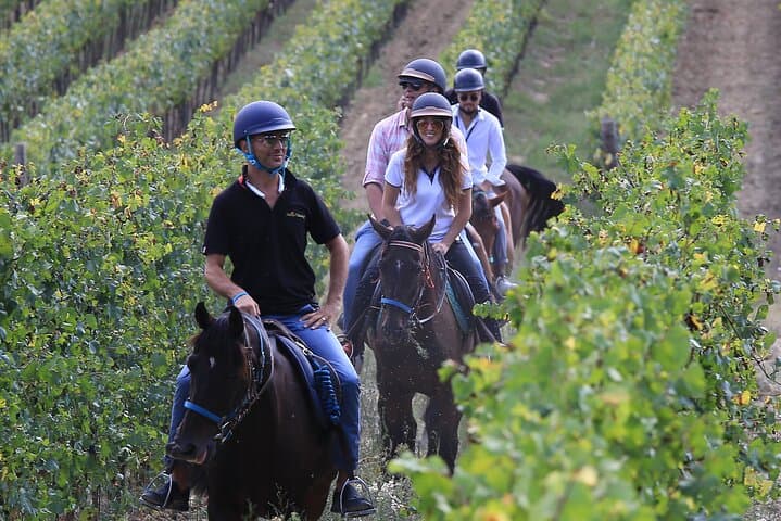 Horseback Riding and Chianti Wine Tasting: Day Tour from Florence