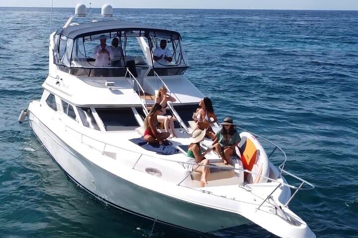 Private Yacht Snorkel & Sandbar Escape from Puerto Aventuras photo 4