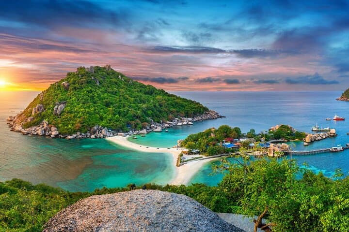Koh Tao & Koh Nang Yuan Speedboat Day Trip: Snorkel the Coral Gardens and Hike the Sandbar Viewpoint