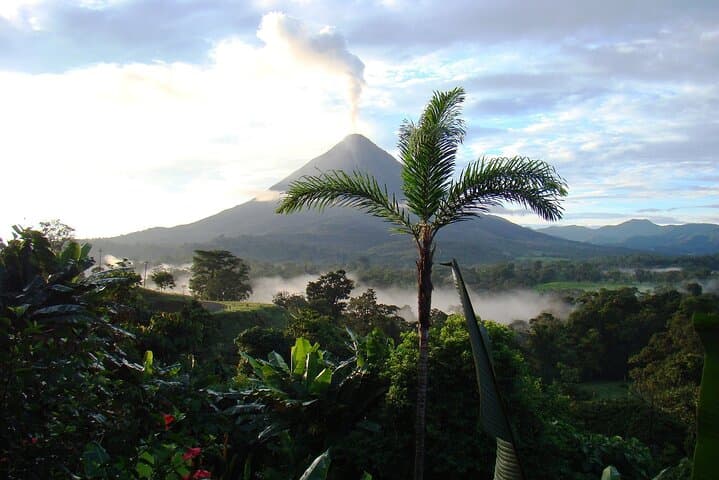 Arenal Volcano & Baldi Hot Springs Private Day Tour from San José photo 3