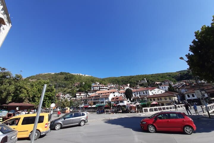 Skopje to Tirana via Prizren: Scenic Private Transfer with Cultural Stopover