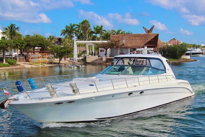 Private 60ft Sea Ray Sundancer Yacht Charter to Isla Mujeres — Cancun Luxury Cruise