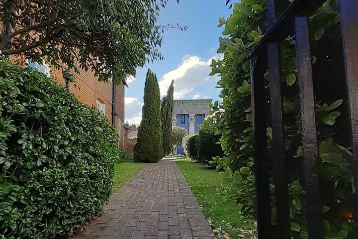 Condensed Canterbury Walking Tour: 60-Minute Historic City Highlights photo 6