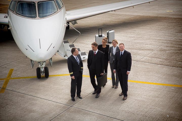 Private Bethesda ↔ Dulles Airport Transfer — Reliable Luxury Car Service