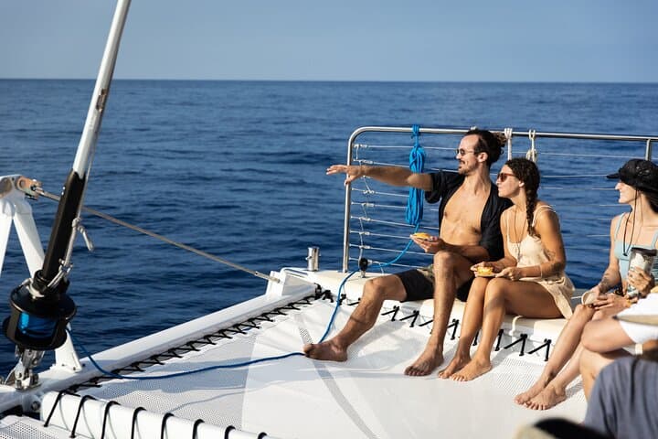 Sail and Snorkel Kealakekua Bay: Explore Hawaii’s Iconic Captain Cook Monument photo 4
