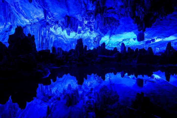 Guilin Essence & Lifestyle Walking Tour — Elephant Trunk Hill, Reed Flute Cave, Fubo Hill photo 5