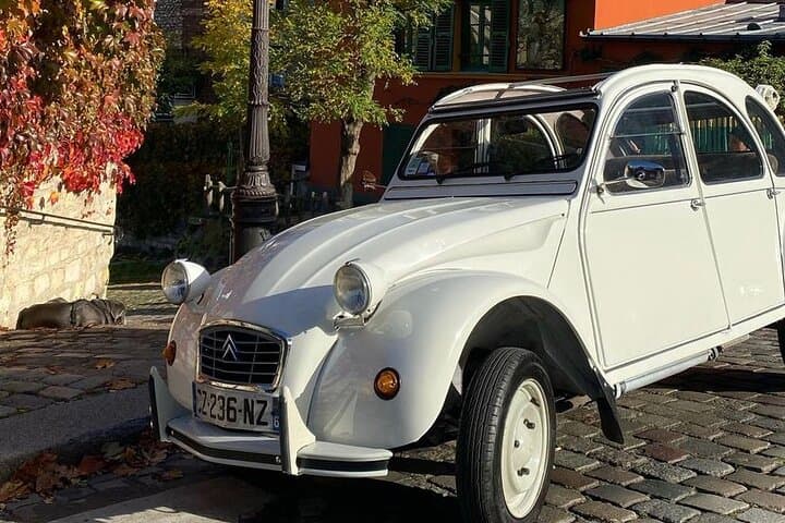 Cruise Paris in a Vintage 2CV: 1-Hour Private Highlights Tour photo 6