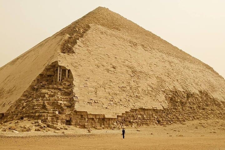 Full-Day Cairo Luxury Tour — Giza Pyramids, Saqqara, Memphis & Dahshur
