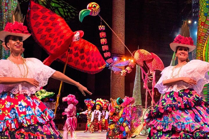 Riviera Maya 2-Day Combo: Xcaret, Xel-Ha, Xplor & Chichen Itza