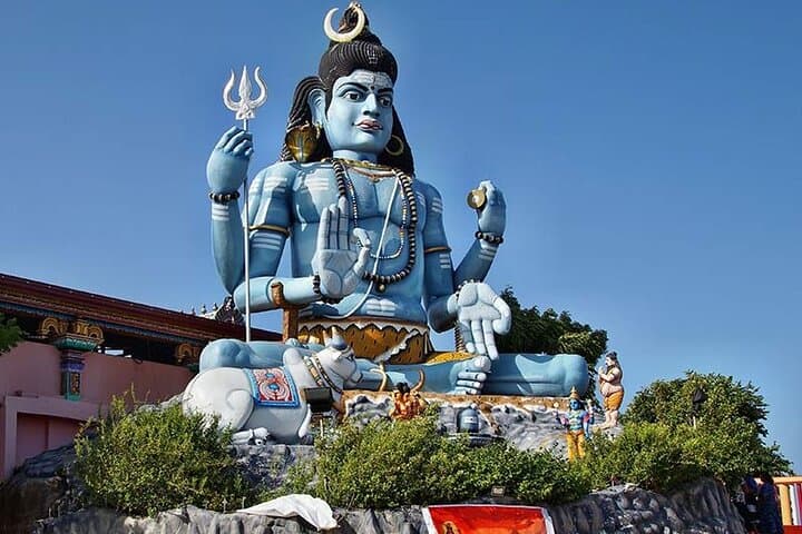 Private Airport Transfer to Trincomalee and Nilaveli from Colombo photo 2