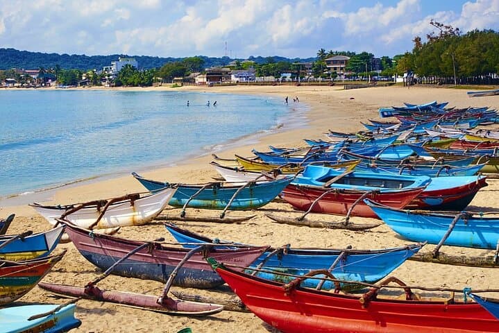 Private Airport Transfer to Trincomalee and Nilaveli from Colombo photo 4