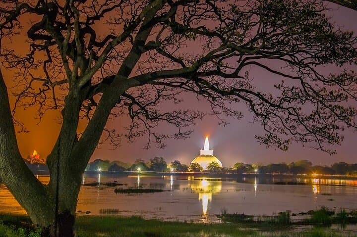 Private Day Tour to Anuradhapura, Mihintale & Avukana from Colombo photo 1