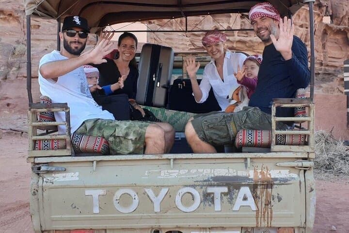 Wadi Rum: 2-Day Jeep & Burdah Rock Hike with Overnight Bedouin Camp