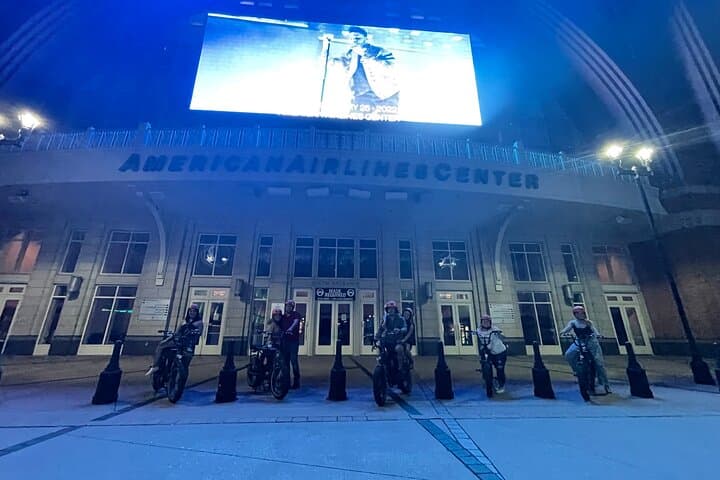 Downtown Dallas E-Bike History & Sightseeing Tour (2-Hour) photo 3