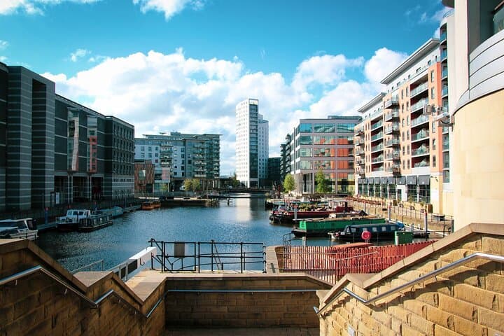 Explore Leeds: Hidden-Gems Treasure Hunt & Big Britain Quiz — 1 Day Pass photo 3