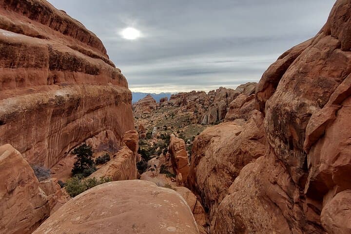 Secluded Arches Sunset Hike: Discover Devil’s Garden’s Hidden High Cliff photo 3