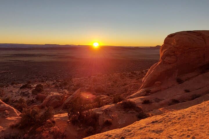 Secluded Arches Sunset Hike: Discover Devil’s Garden’s Hidden High Cliff photo 2