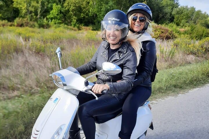Zip Through Chianti: Private Tuscany Vespa Tour from Florence