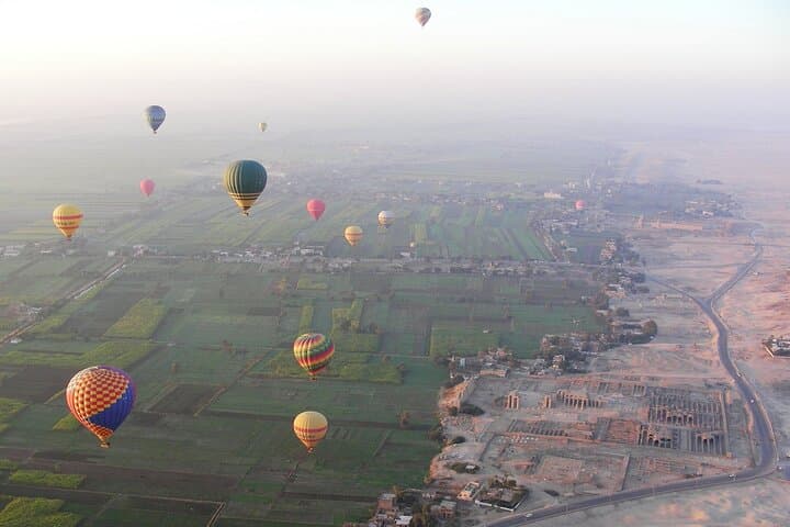 Sunrise Hot Air Balloon Over Luxor — Fly Above Ancient Thebes photo 4
