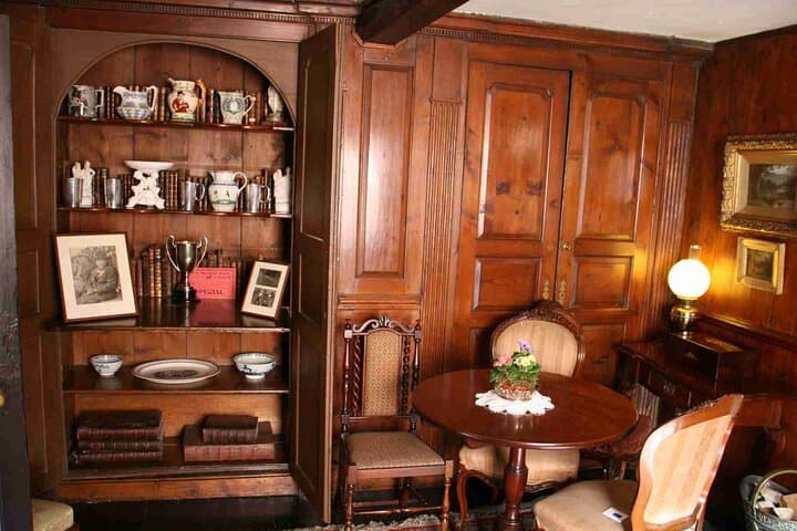 Beatrix Potter Country Half-Day Tour: Hill Top & Windermere Cruise photo 6