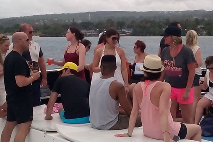 Ocho Rios Sunset Catamaran Cruise with Dinner — Sail, Dine & Dance photo 5