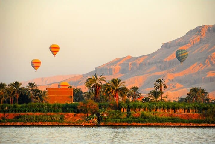 Luxor Hot Air Balloon Sunrise Ride — VIP Balloon Tour Over Ancient Temples photo 6