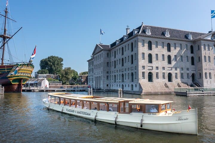 Classic Amsterdam Canal Cruise: 1-Hour Historic Saloon Boat Tour photo 3