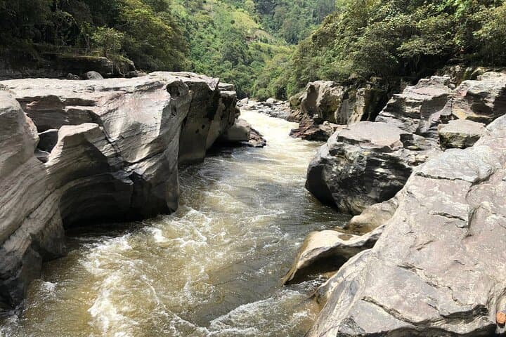 Jeep Tour Around San Agustín: Archaeology, Waterfalls & Andean Views photo 3