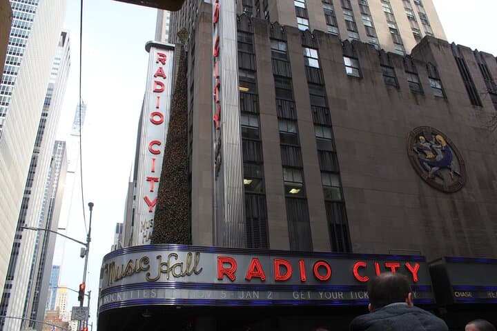 42nd Street Walking Tour: Times Square to Grand Central Guided Walk photo 2