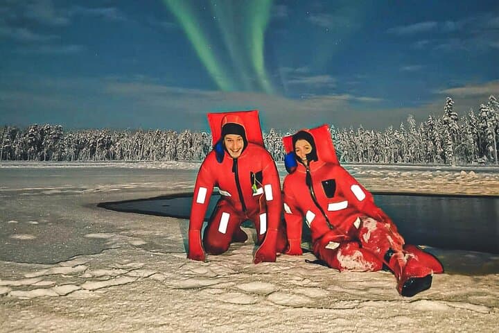 Ice Floating Under the Northern Lights in Rovaniemi photo 5