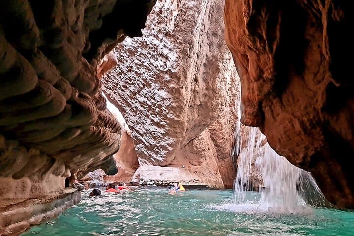 5-Day Oman Adventure: Muscat, Wadis, Desert & Turtle Beaches photo 4