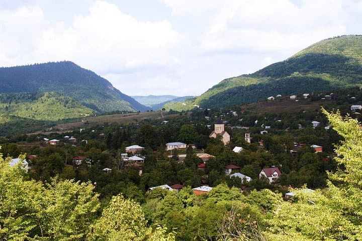 Day Trip to Nikortsminda: Shaori Lake, Nikortsminda Cathedral & Khareba Wine Tasting photo 4
