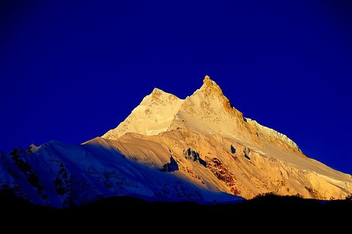 Manaslu Circuit Trek: Larkya La Pass Himalayan Multi-Day Trek photo 2