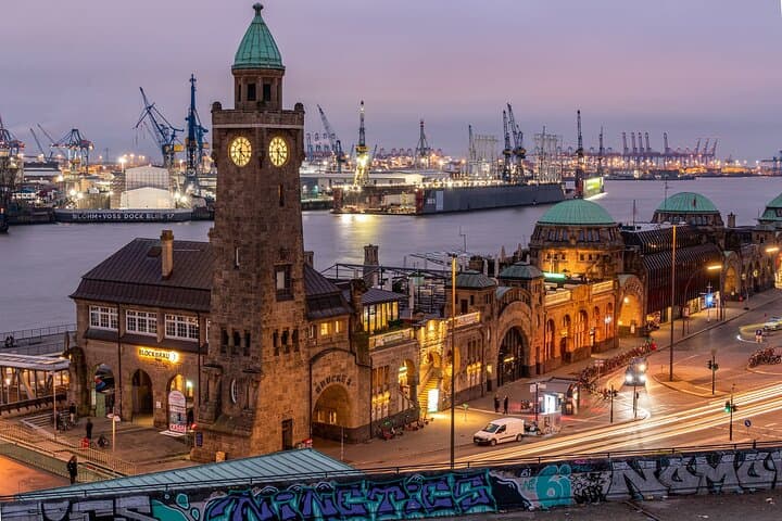 Self-Guided e-Scavenger Hunt in Hamburg — Interactive City Game for All Ages photo 6
