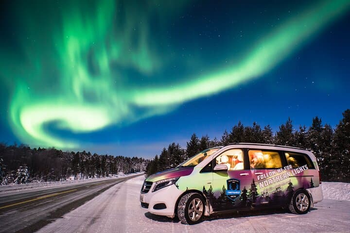 Chasing the Northern Lights: 3-Hour Aurora Photography Tour from Saariselkä