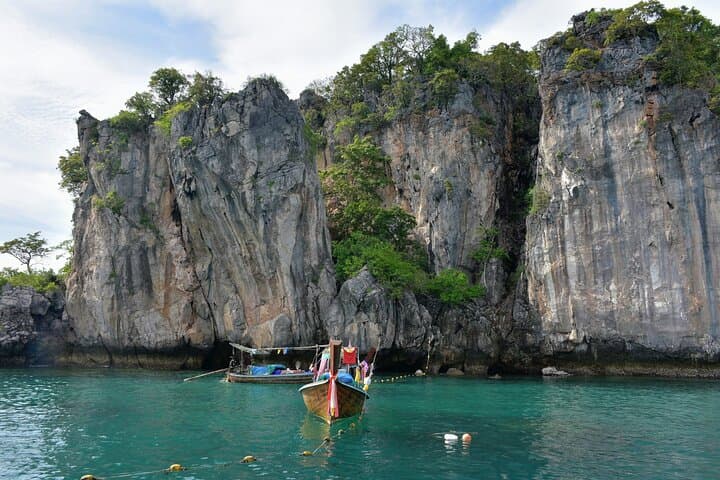 Krabi 7-Islands Sunset Tour with Beach BBQ & Night Snorkeling photo 4