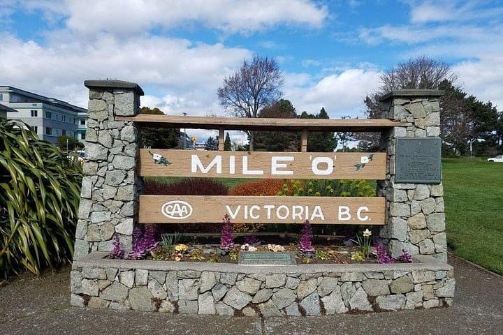 From Vancouver to Mile Zero: Victoria Ferry Day Tour & Butchart Gardens photo 3