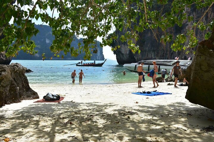 Hong Island Snorkeling & 360° Viewpoint: Longtail Boat Day Trip from Krabi photo 6