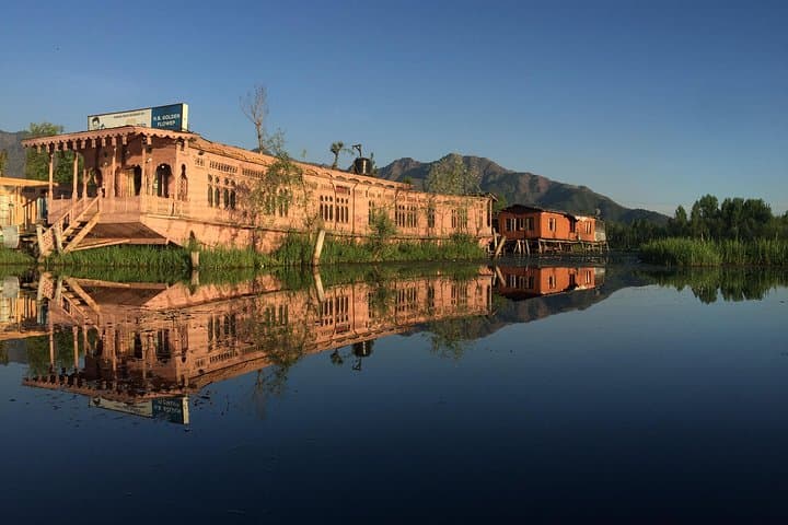 Kashmir Paradise on Earth: 6-Day Srinagar, Gulmarg, Sonamarg & Pahalgam Tour photo 3