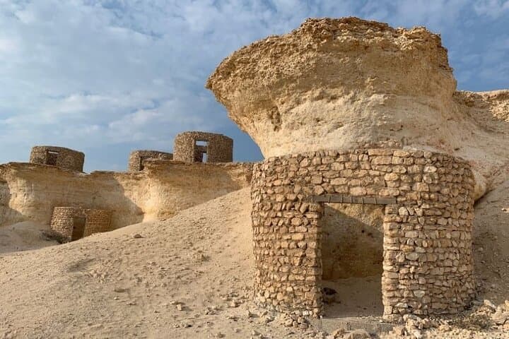 West Coast and Camel Race Track Day Tour — Zekreet & Al-Sahaniya from Doha photo 2