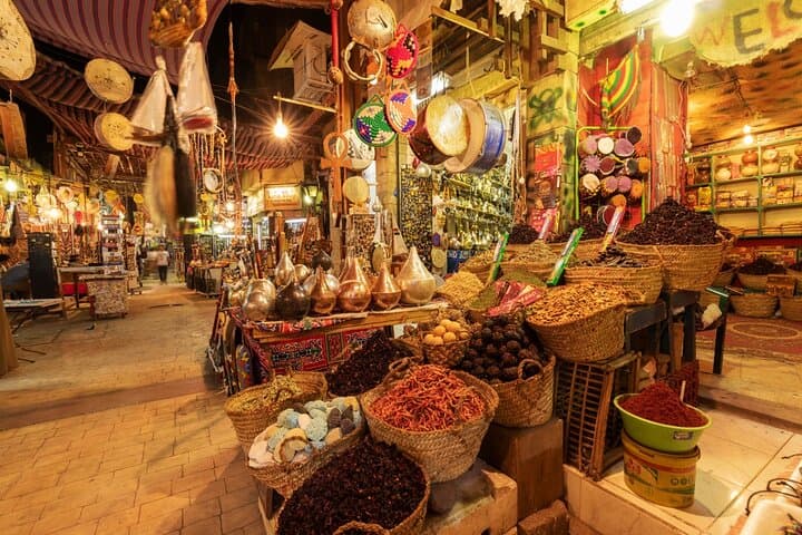 Luxor Shopping Tour: Papyrus, Stone-Carving & Personalized Cartouche Experience