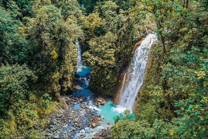 Bajos del Toro Waterfall Trek & Poás Volcano Day Trip from San José photo 4